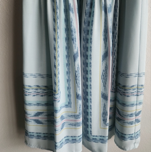 BCBGMAXAZRIA Cambria Mini Shift Dress | Crystal Blue Keyhole | Size 4 EUC - Picture 7 of 8